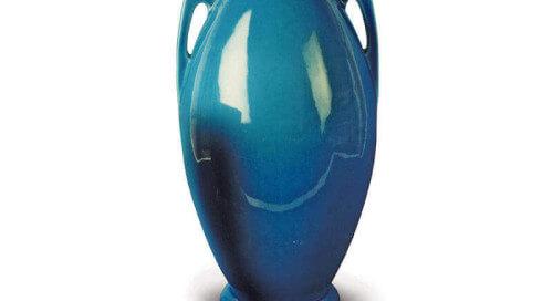 content_3_blue_art_deco_pot_sil_silo (1)